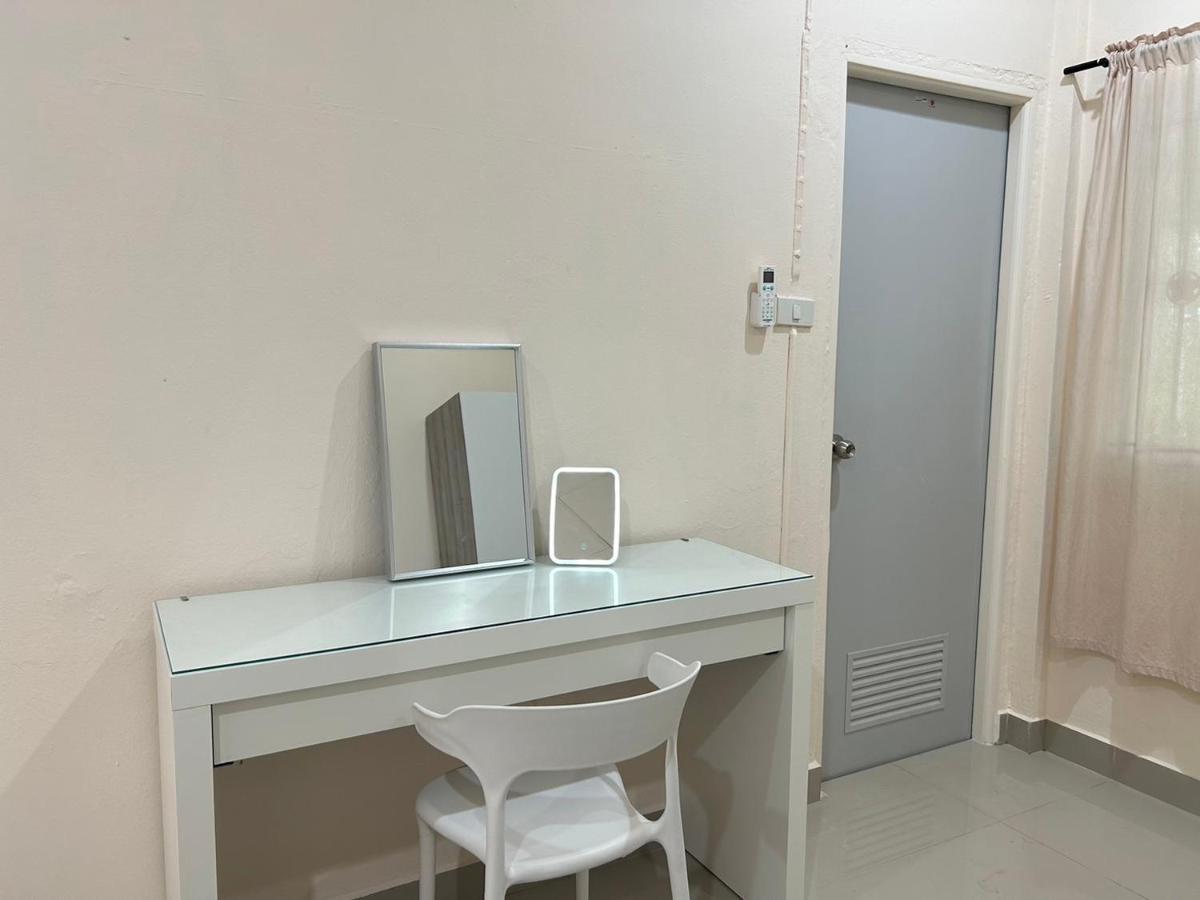 Pasak Holiday Six 2930 Phuket Екстериор снимка